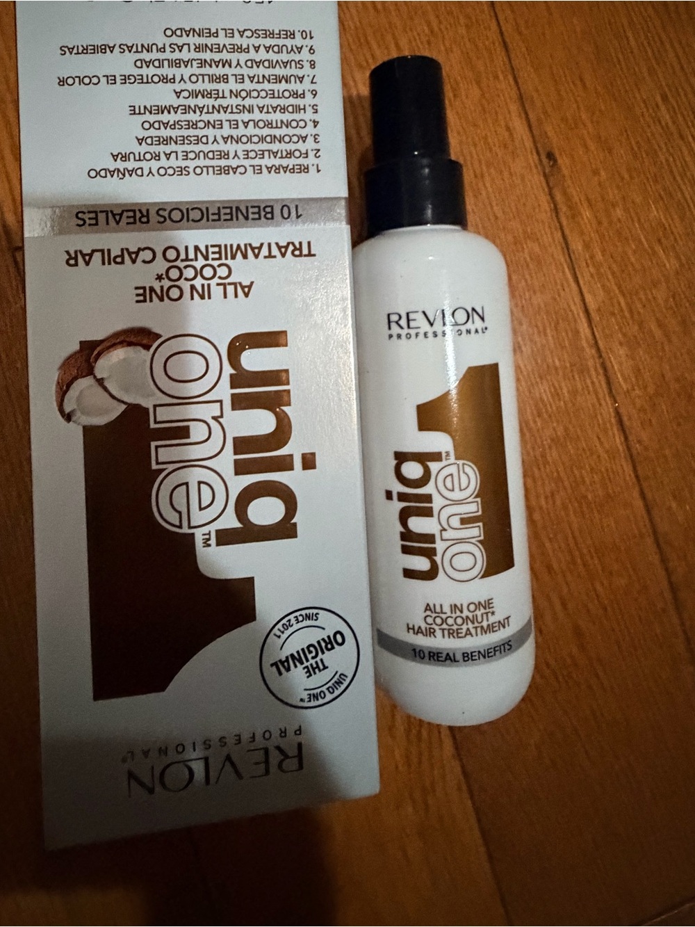 Revlon Uniq One Coconut Hair Treatment Spray - White & Brown
